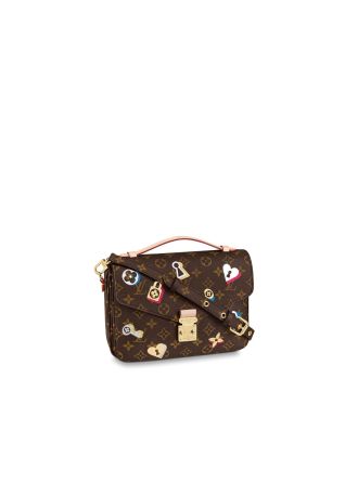 #M44366 Louis Vuitton 2019 Cruise Love Lock Pochette Metis