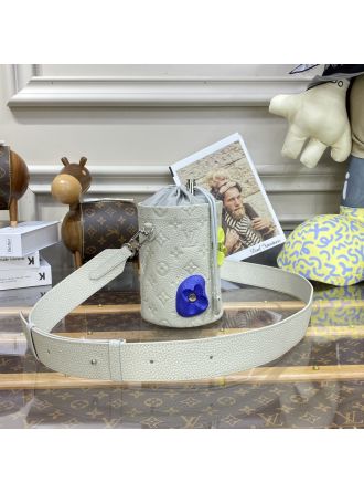 #M81572 Louis Vuitton Monogram Virgil Abloh’s “Climbing” Chalk Pouch-Cream