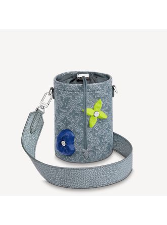 #M81572 Louis Vuitton Monogram Virgil Abloh’s “Climbing” Chalk Pouch