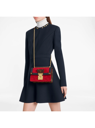 #M90517 Louis Vuitton LV Wynwood Chain Bag-Scarlet Red
